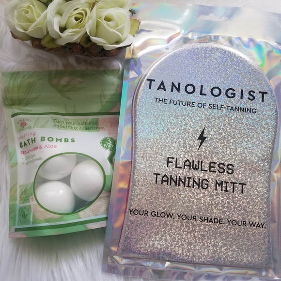 🆕️Set Bath Bombs & Tanologist - Picture 1 of 2